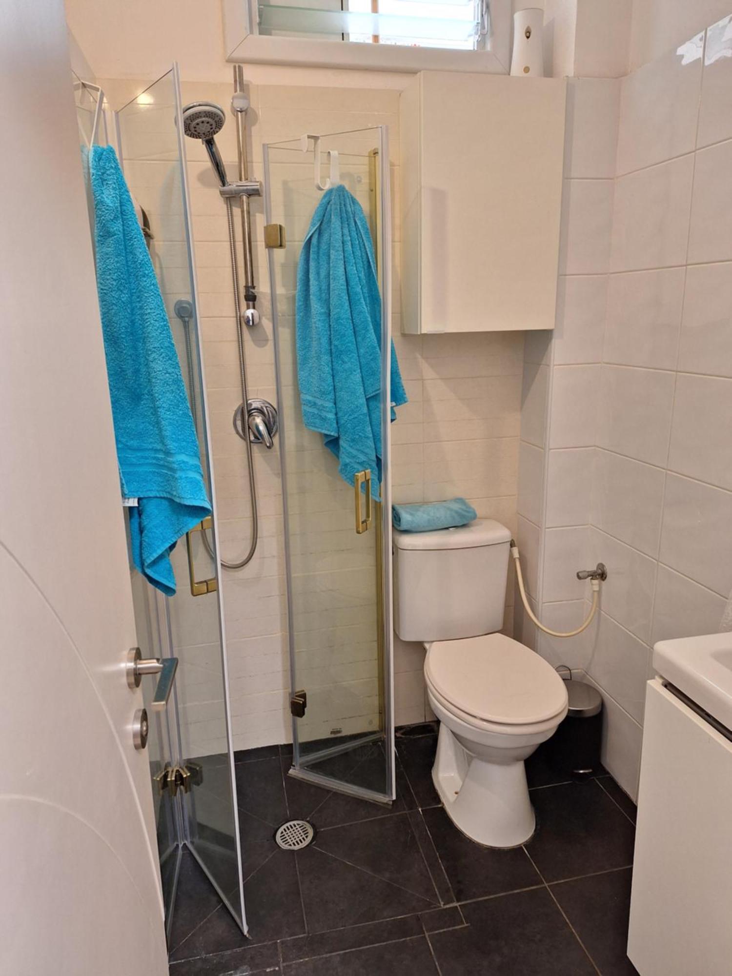 Amazing Apartment For 3 Guests Steps From The Beach เนทันยา ภายนอก รูปภาพ