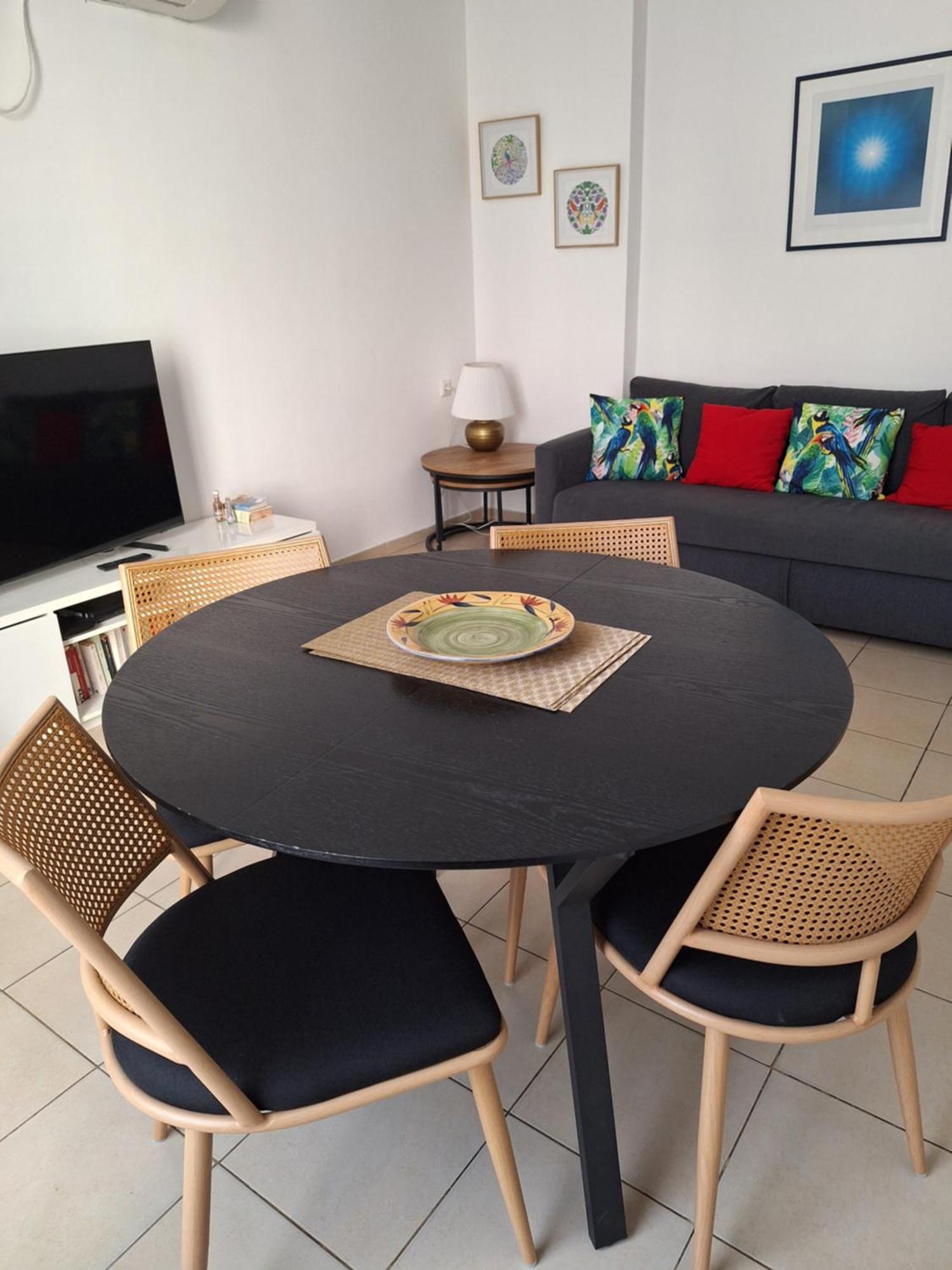 Amazing Apartment For 3 Guests Steps From The Beach เนทันยา ภายนอก รูปภาพ